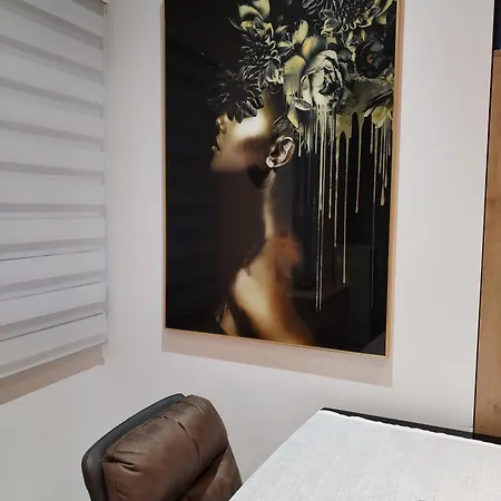 Forrest - Private Jacuzzi & Sauna Apartment