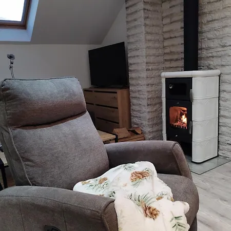 Forrest - Private Jacuzzi & Sauna Apartment