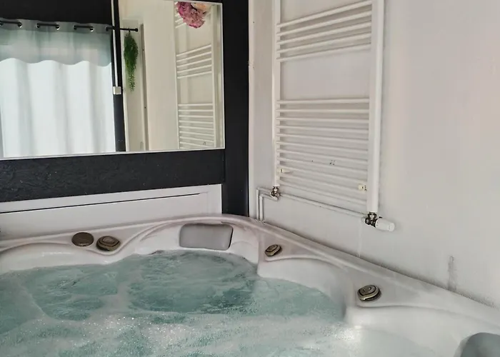 Forrest - Private Jacuzzi&sauna Appartamento *